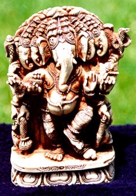 ganesha statue with multiple heads