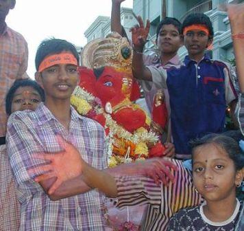 children at Ganesha festival